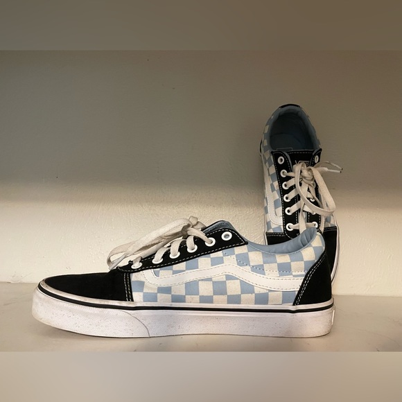 Women’s checkered laced Vans - Picture 9 of 9